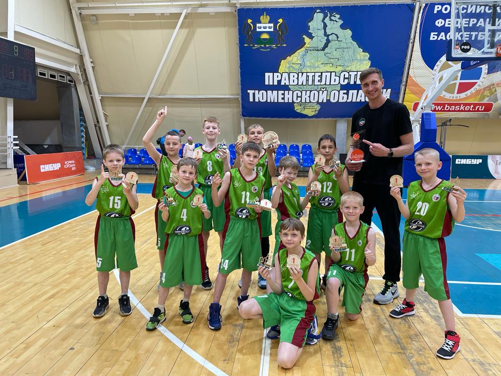Первое место на Кубке Сибири по мини-баскетболу
